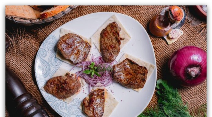 Gastronomía funcional en el día a día urbano tortas de carnitas